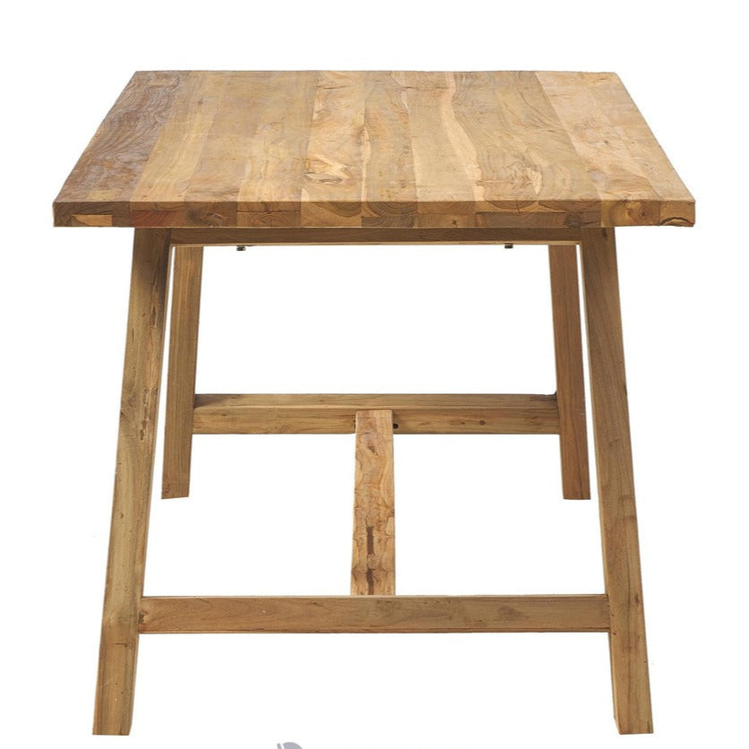 Matbord av teak