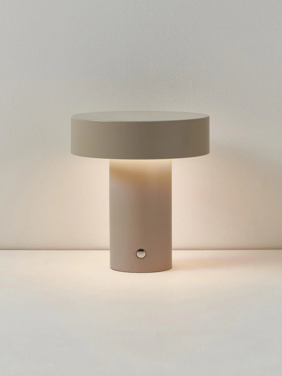 Liten mobil LED-bordslampa Kamal, dimbar, 27 cm x H 30 cm