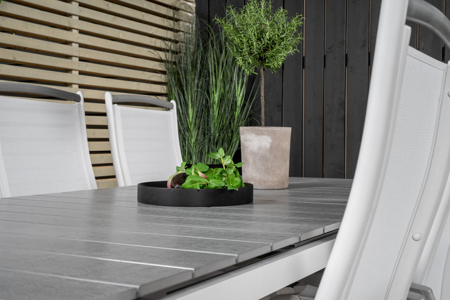Levels Matbord med Albany Stolarna Matgrupp