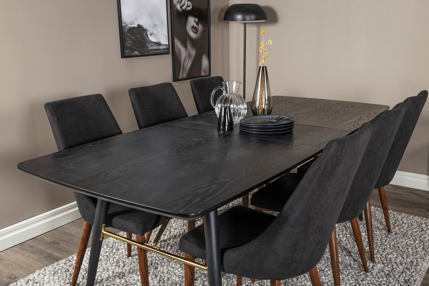 Gold Matbord med Leone Stolarna Matgrupp