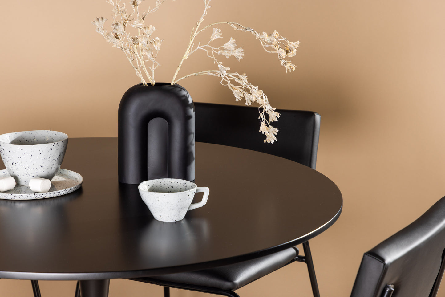 Glade Matbord med Kenth Stolarna Matgrupp