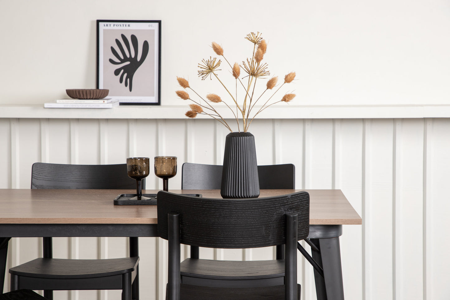 Tempe Matbord med Montros Stolarna Matgrupp