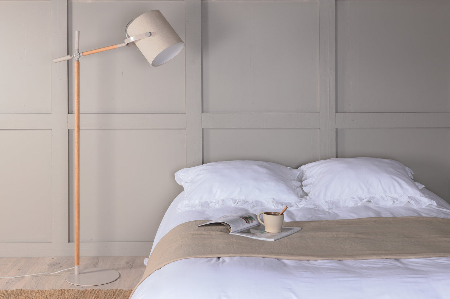 Dennis Belysning Golvlampa