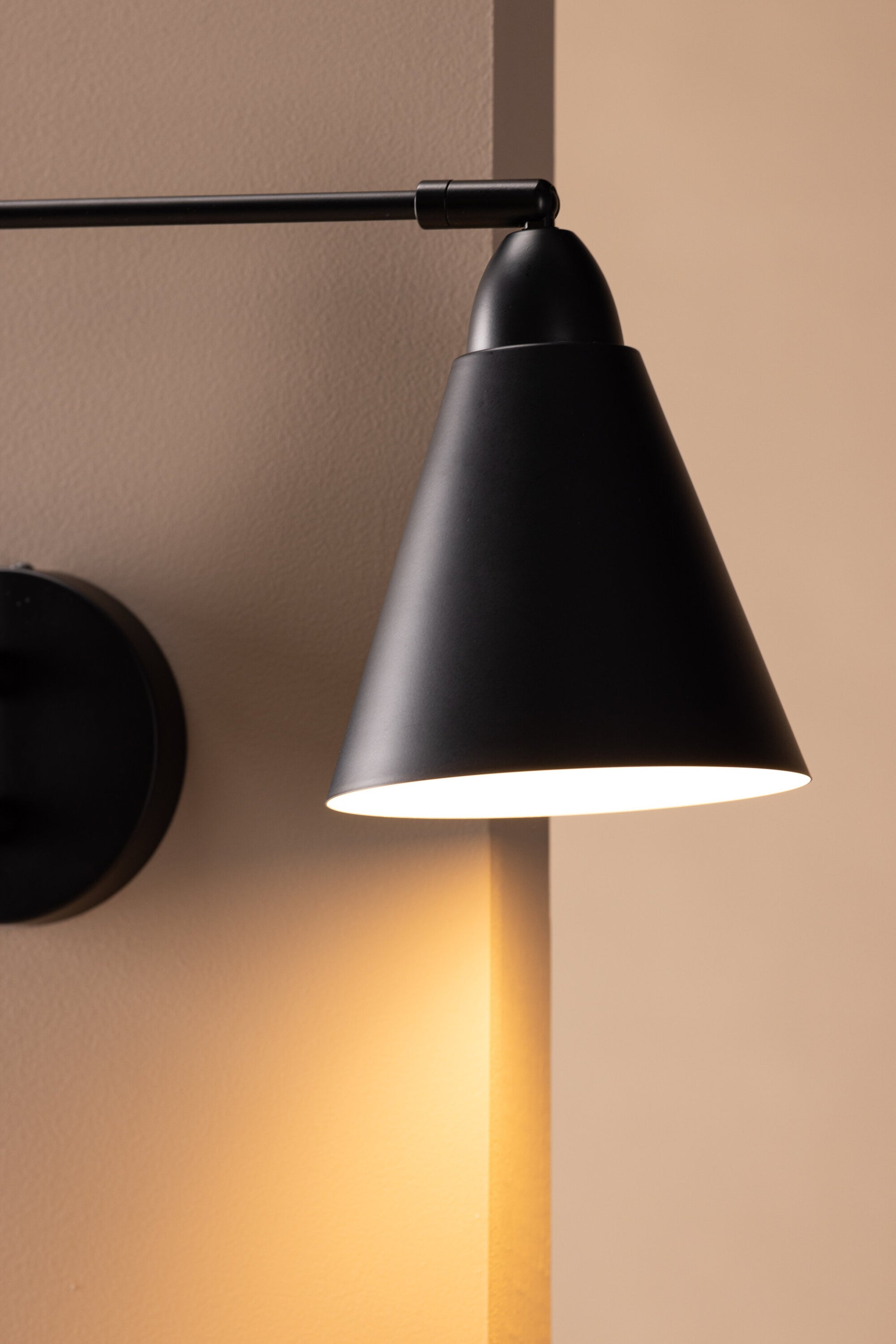 Amicola Belysning Vägglampa
