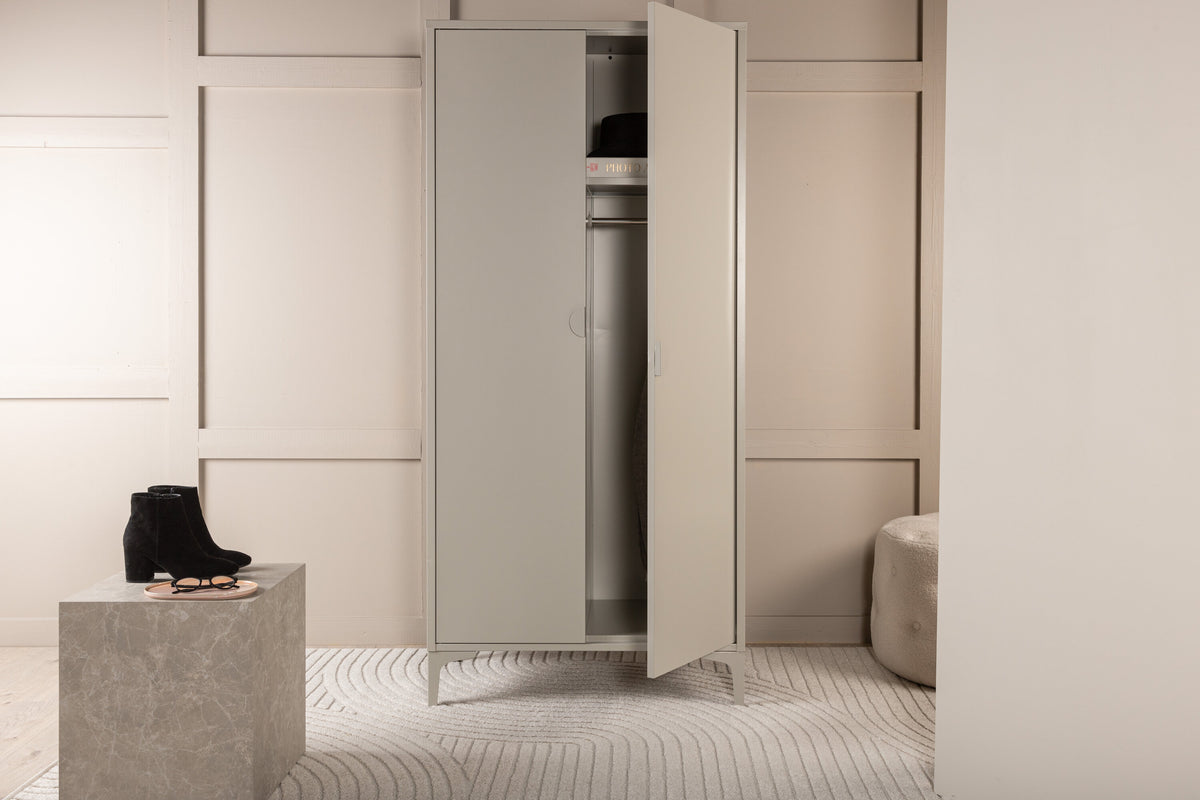 Piring Garderob