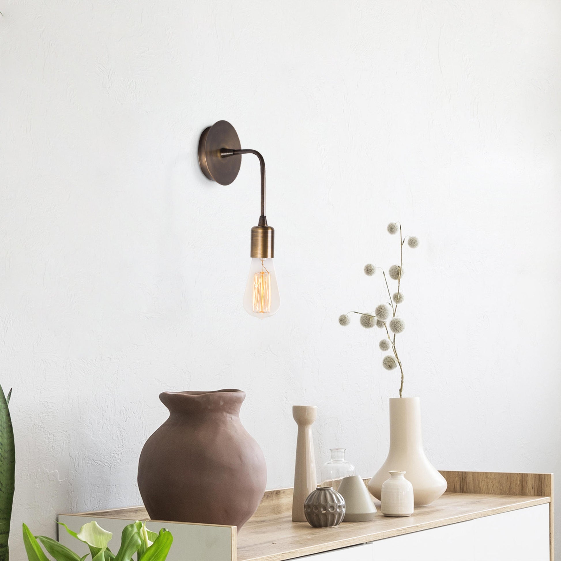 Dartini vägglampa
