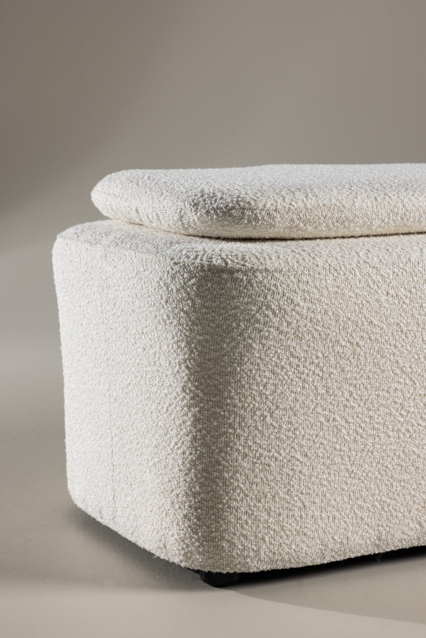 Laurel Bänk – 110 x 51 x 46,5