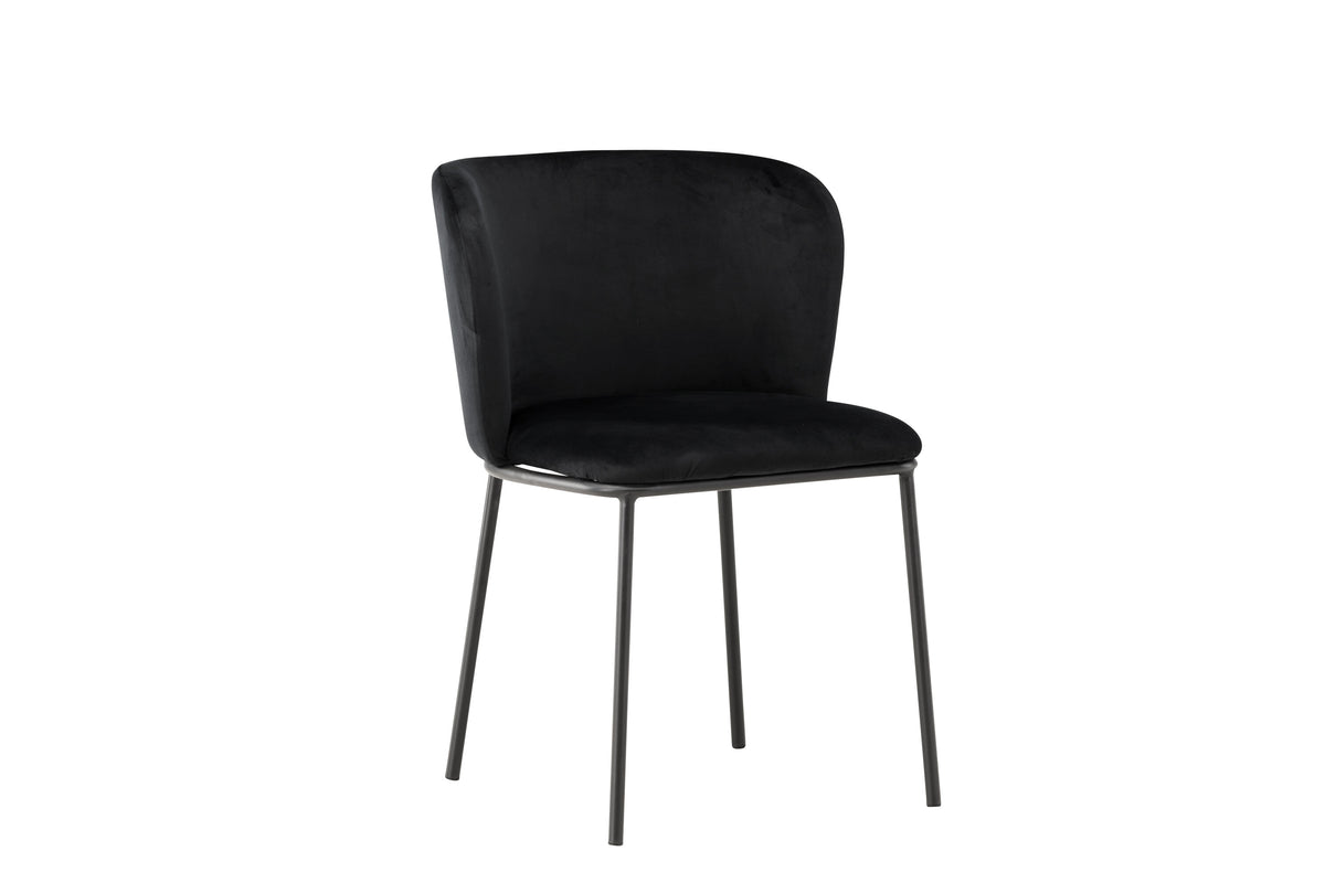 Edina Matstol – 60 x 77 x 53
