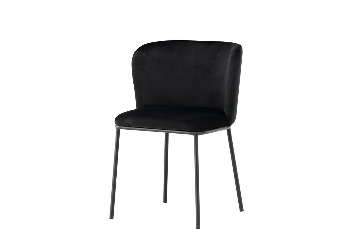 Edina Matstol – 60 x 77 x 53