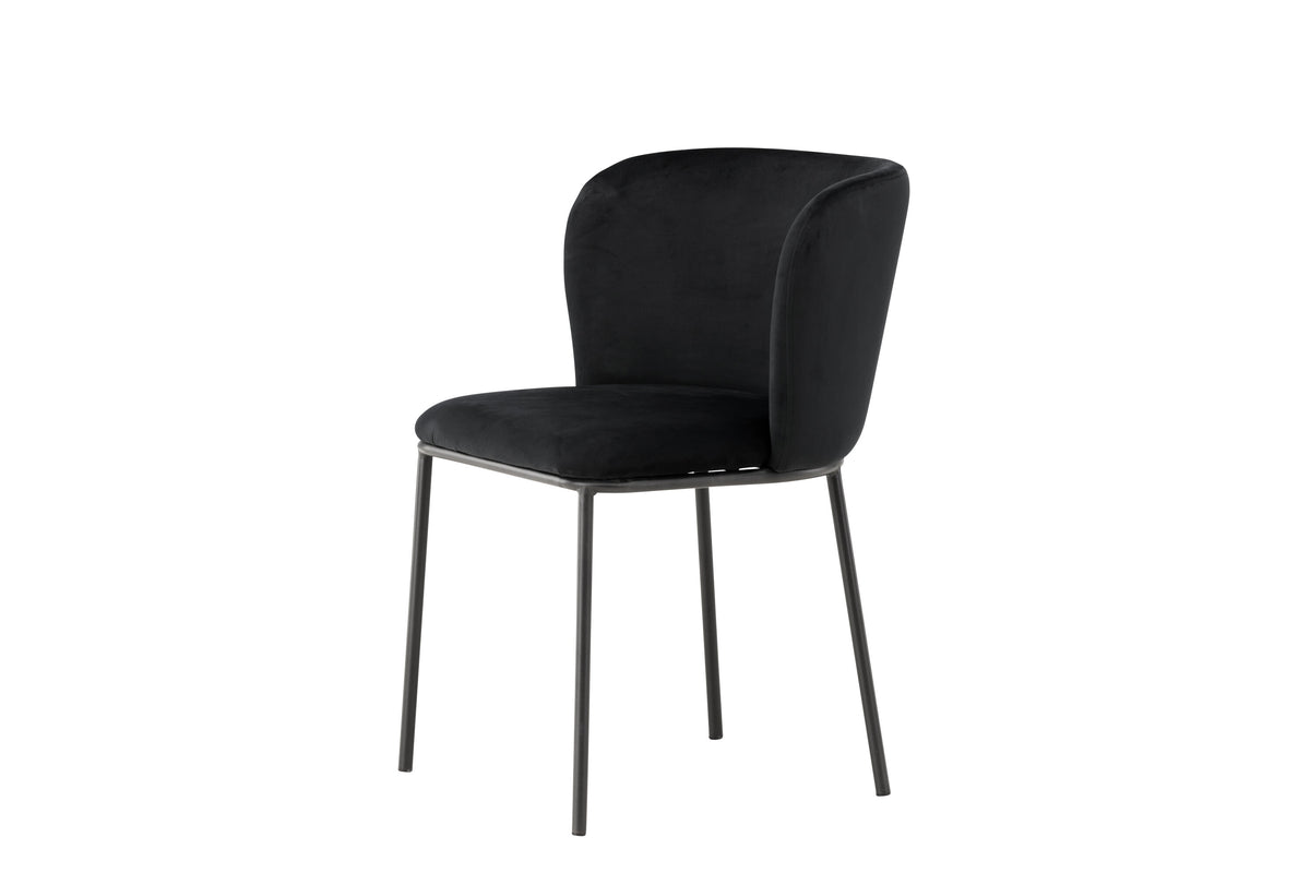 Edina Matstol – 60 x 77 x 53