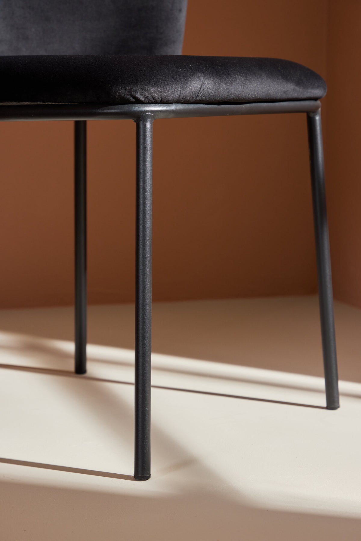 Edina Matstol – 60 x 77 x 53