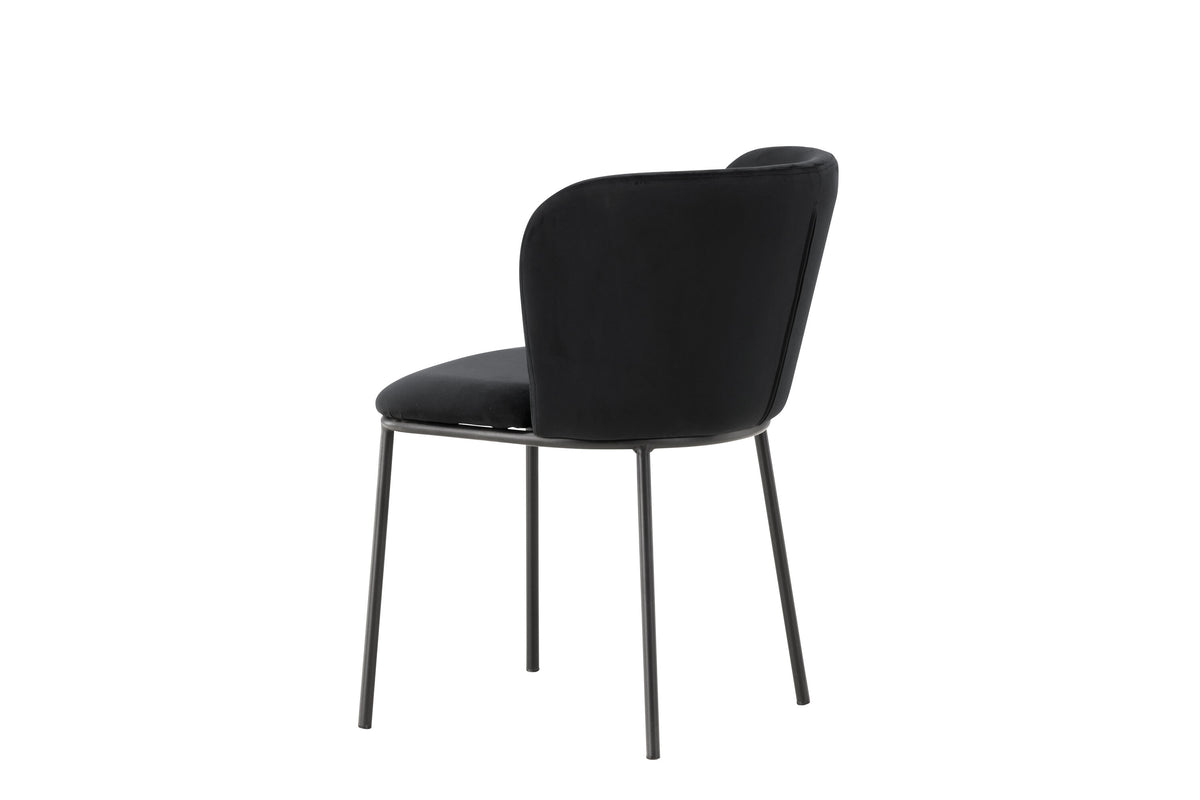 Edina Matstol – 60 x 77 x 53