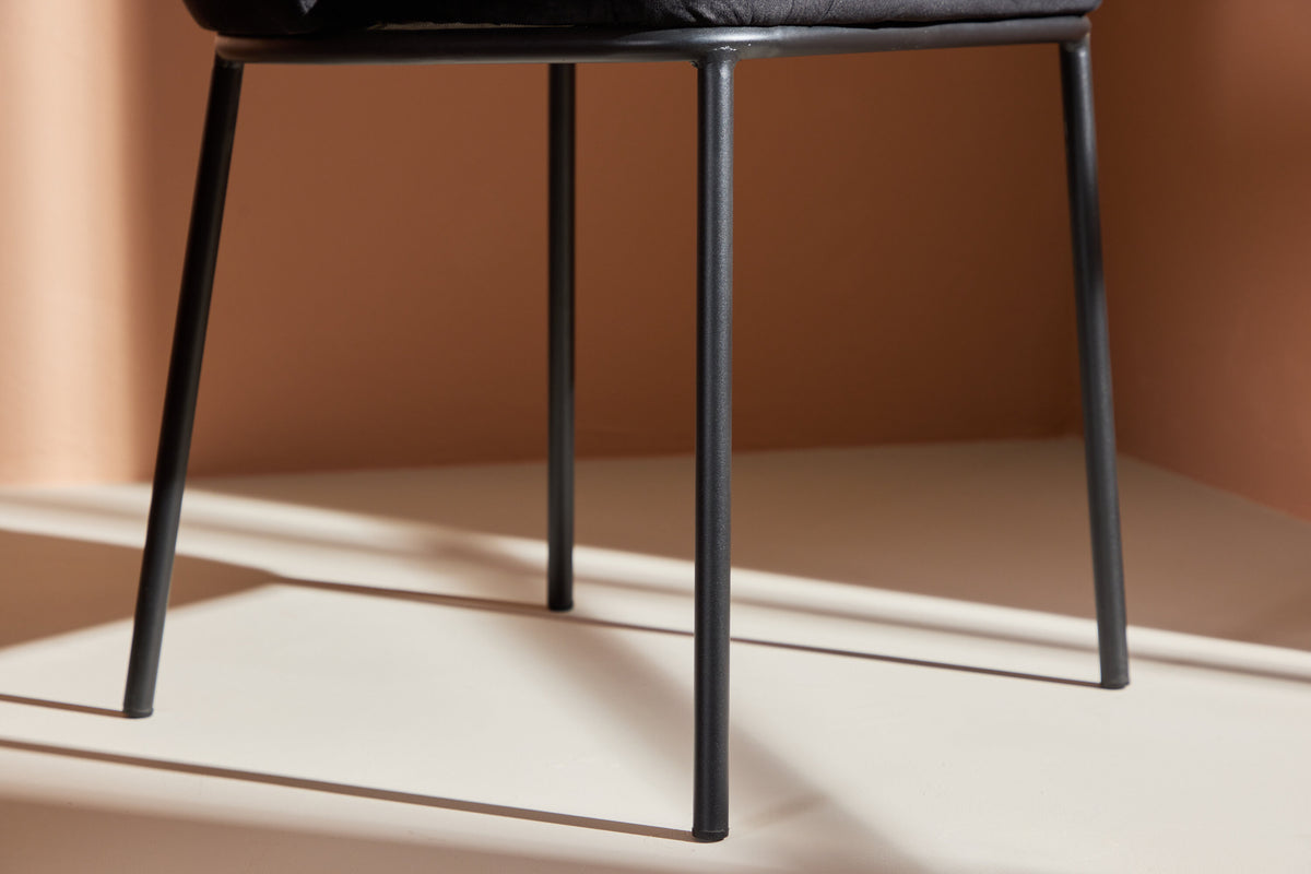 Edina Matstol – 60 x 77 x 53