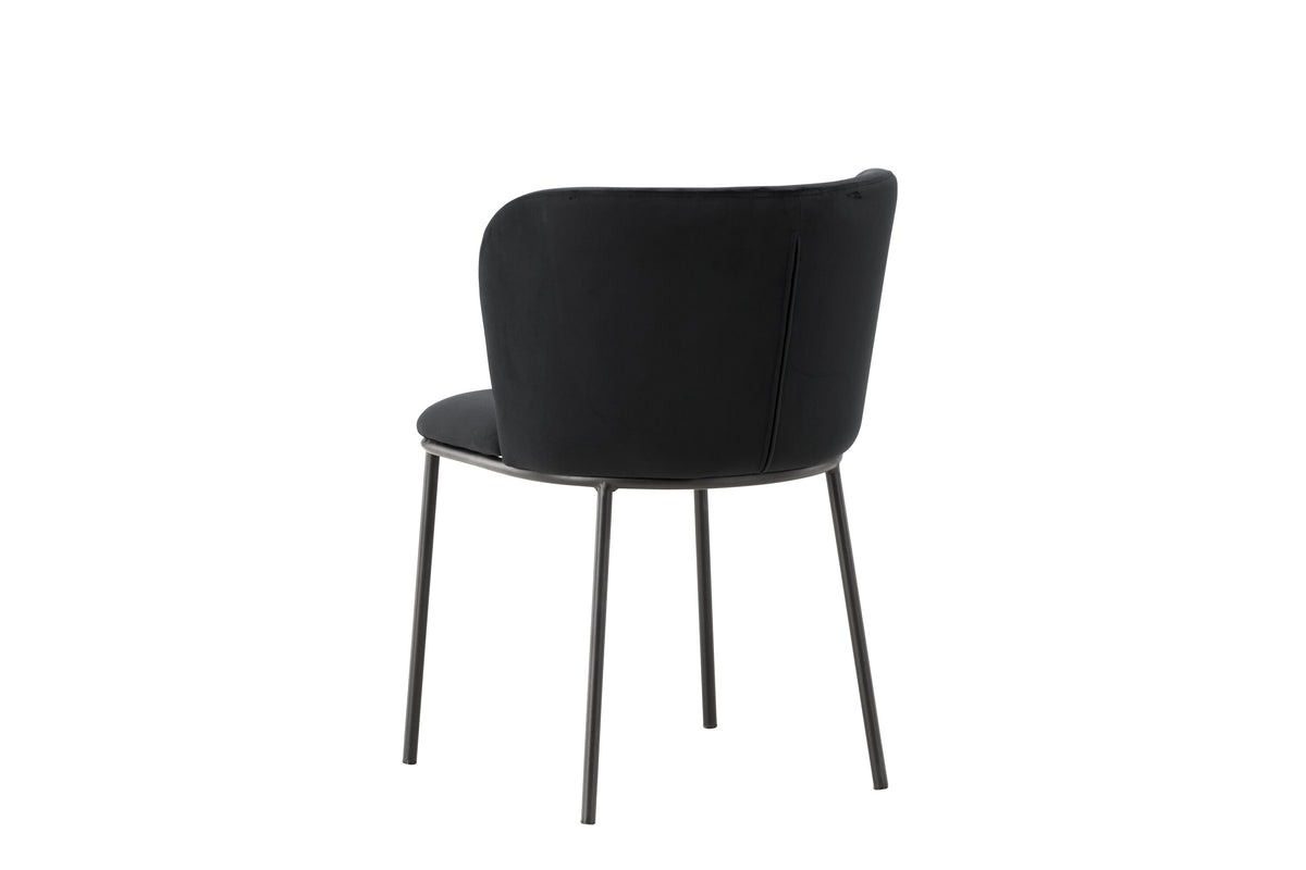 Edina Matstol – 60 x 77 x 53