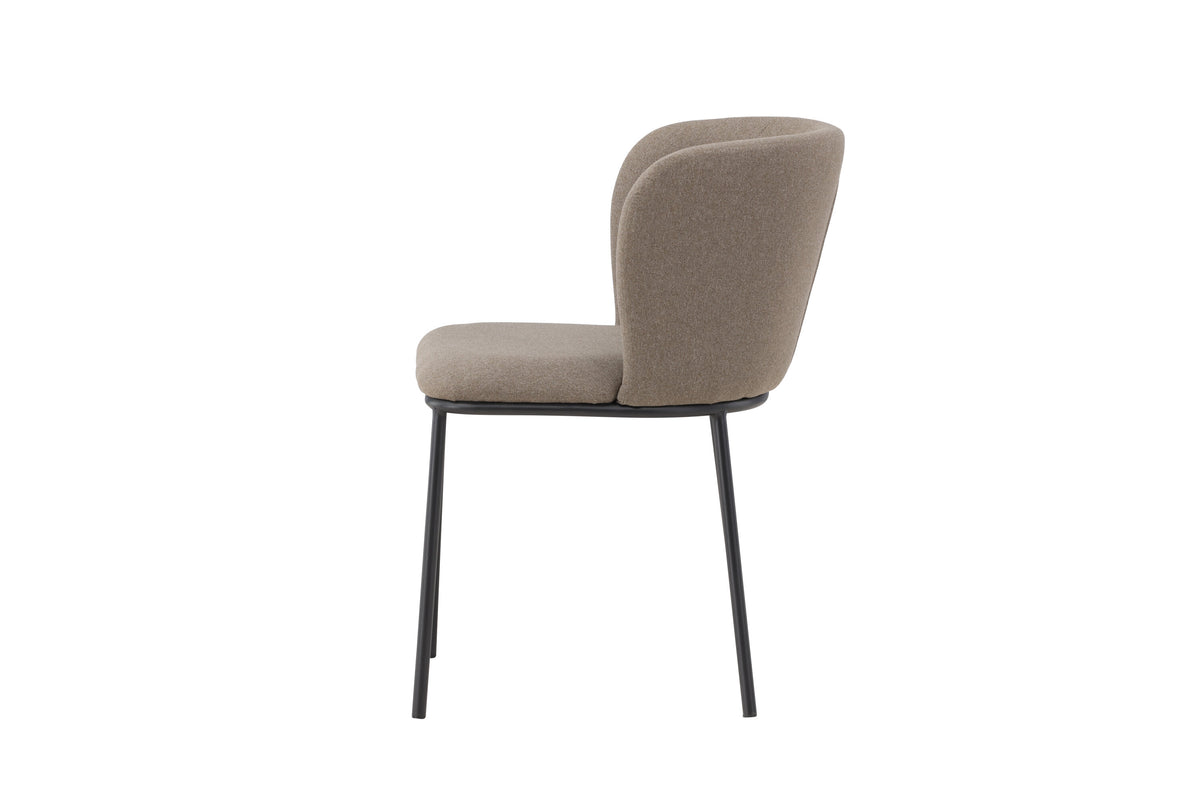 Edina Matstol – 60 x 77 x 53