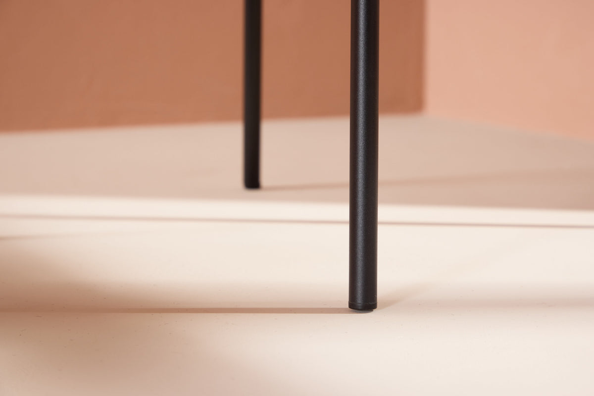 Edina Matstol – 60 x 77 x 53