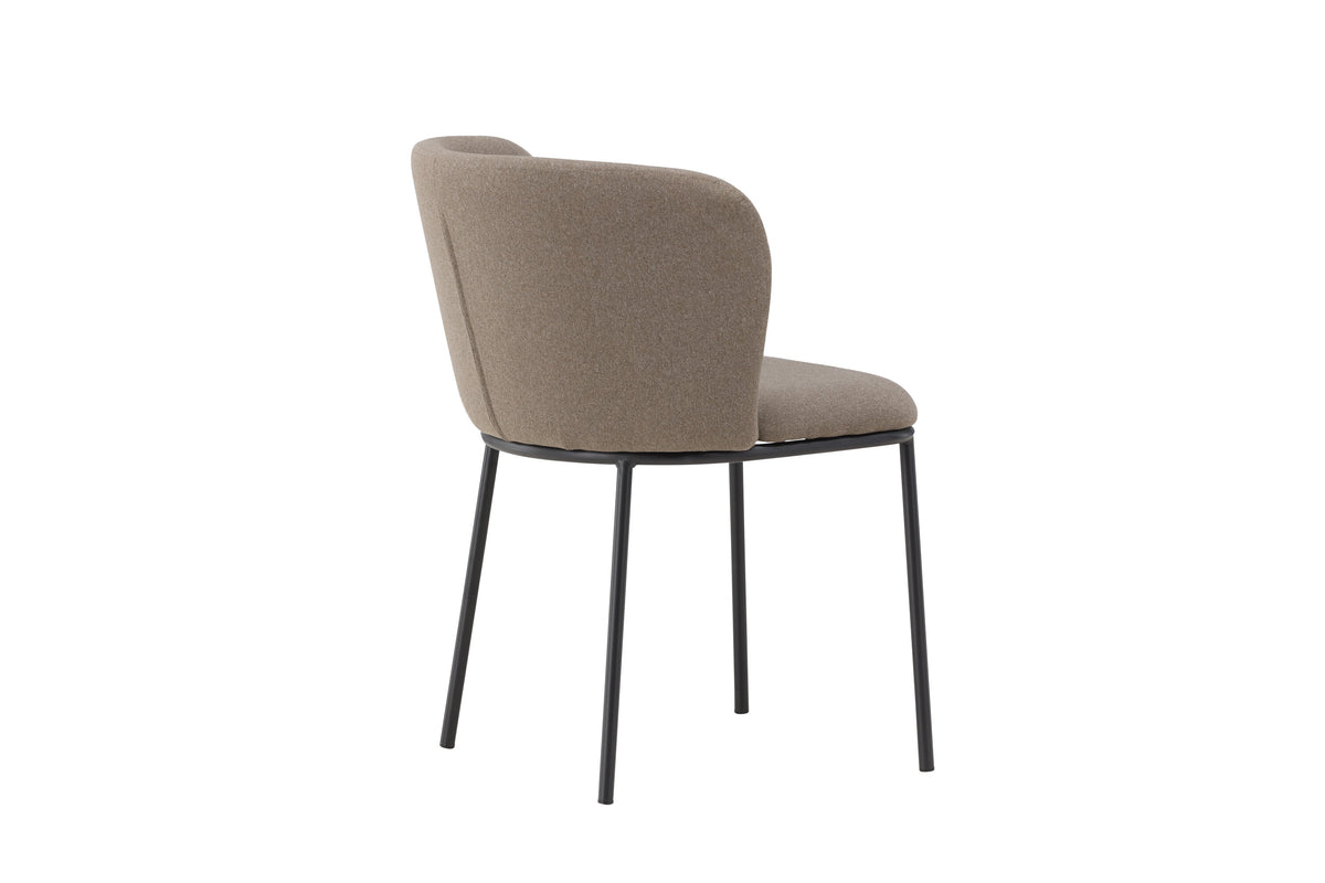 Edina Matstol – 60 x 77 x 53