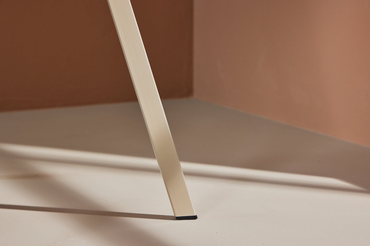 Lilja Matstol – 54 x 80 x 46
