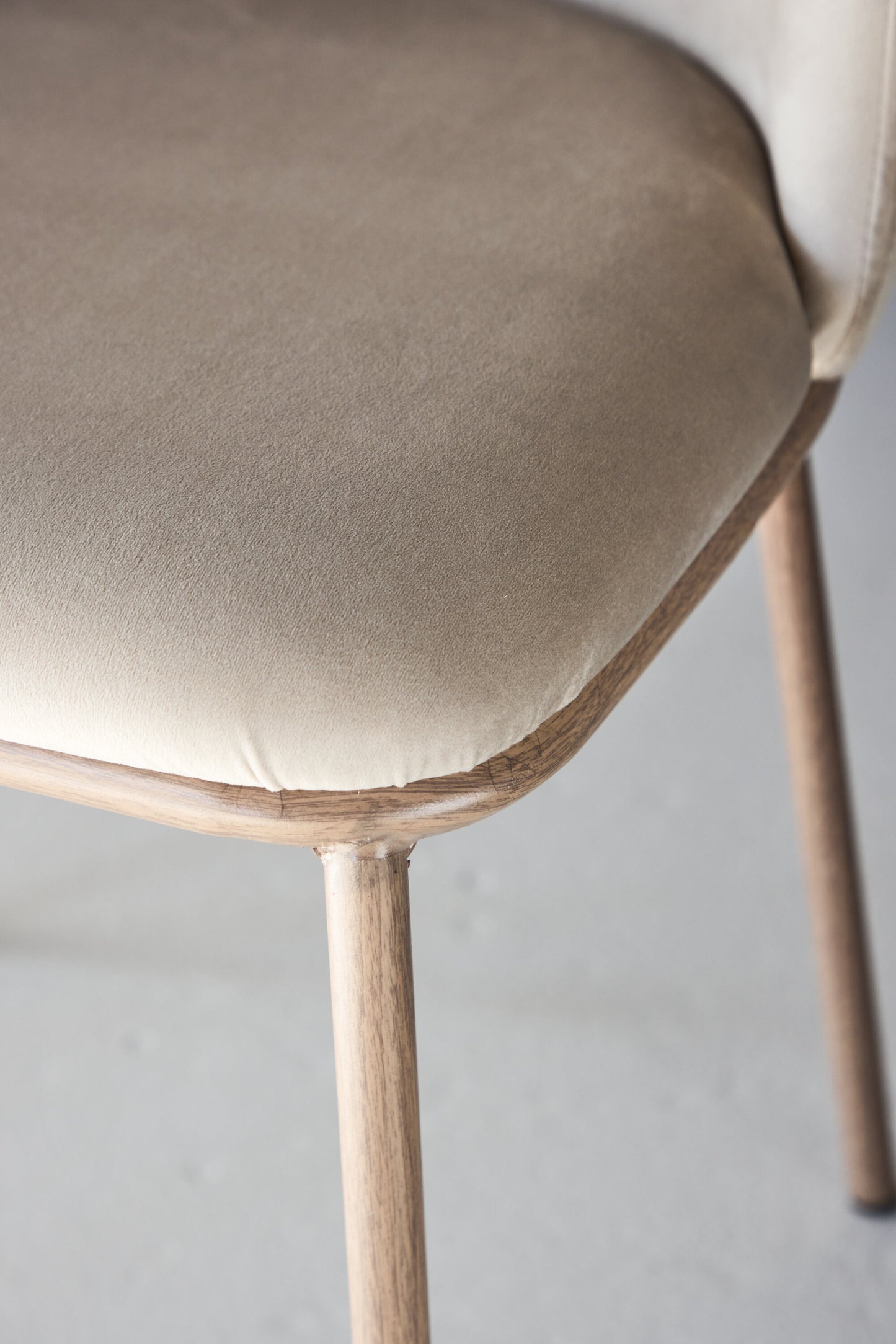 Edina Matstol – 60 x 77 x 53