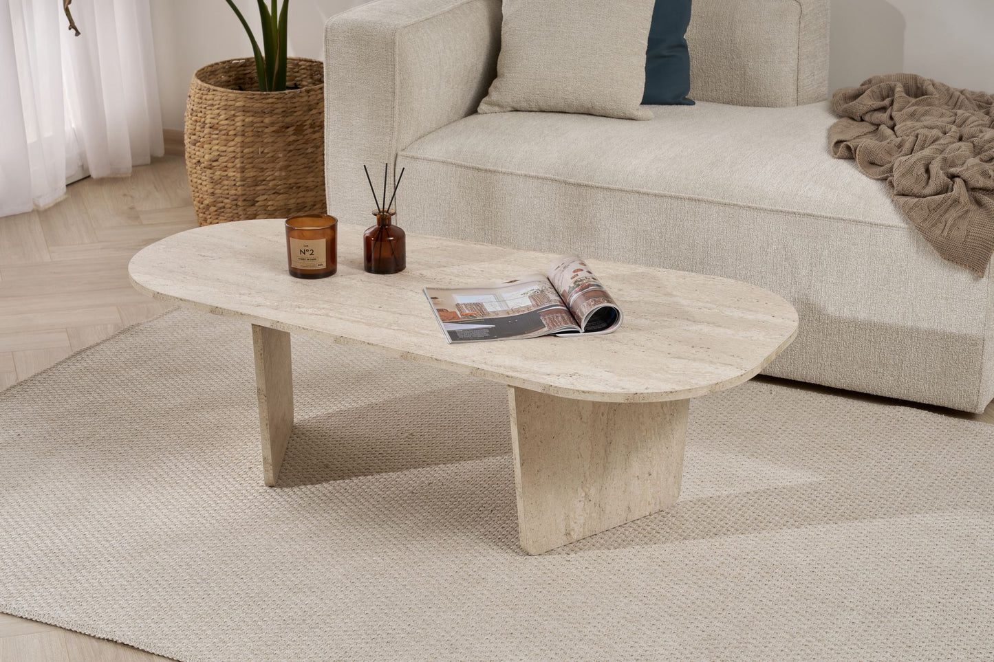 Ovalis Soffbord 130 cm - Travertine