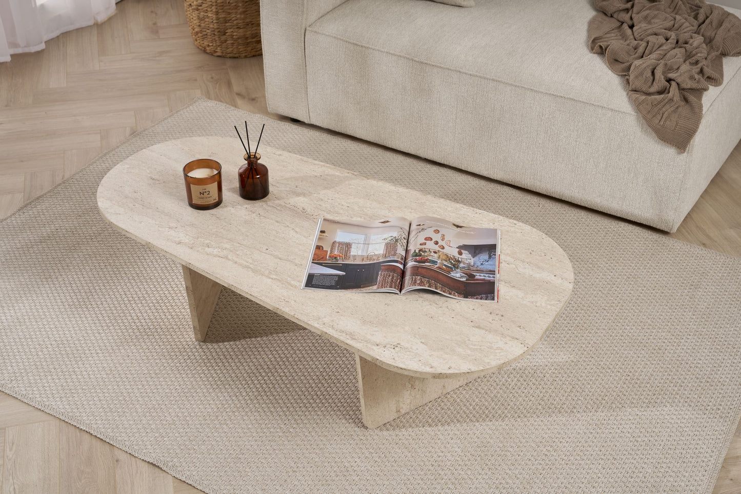 Ovalis Soffbord 130 cm - Travertine