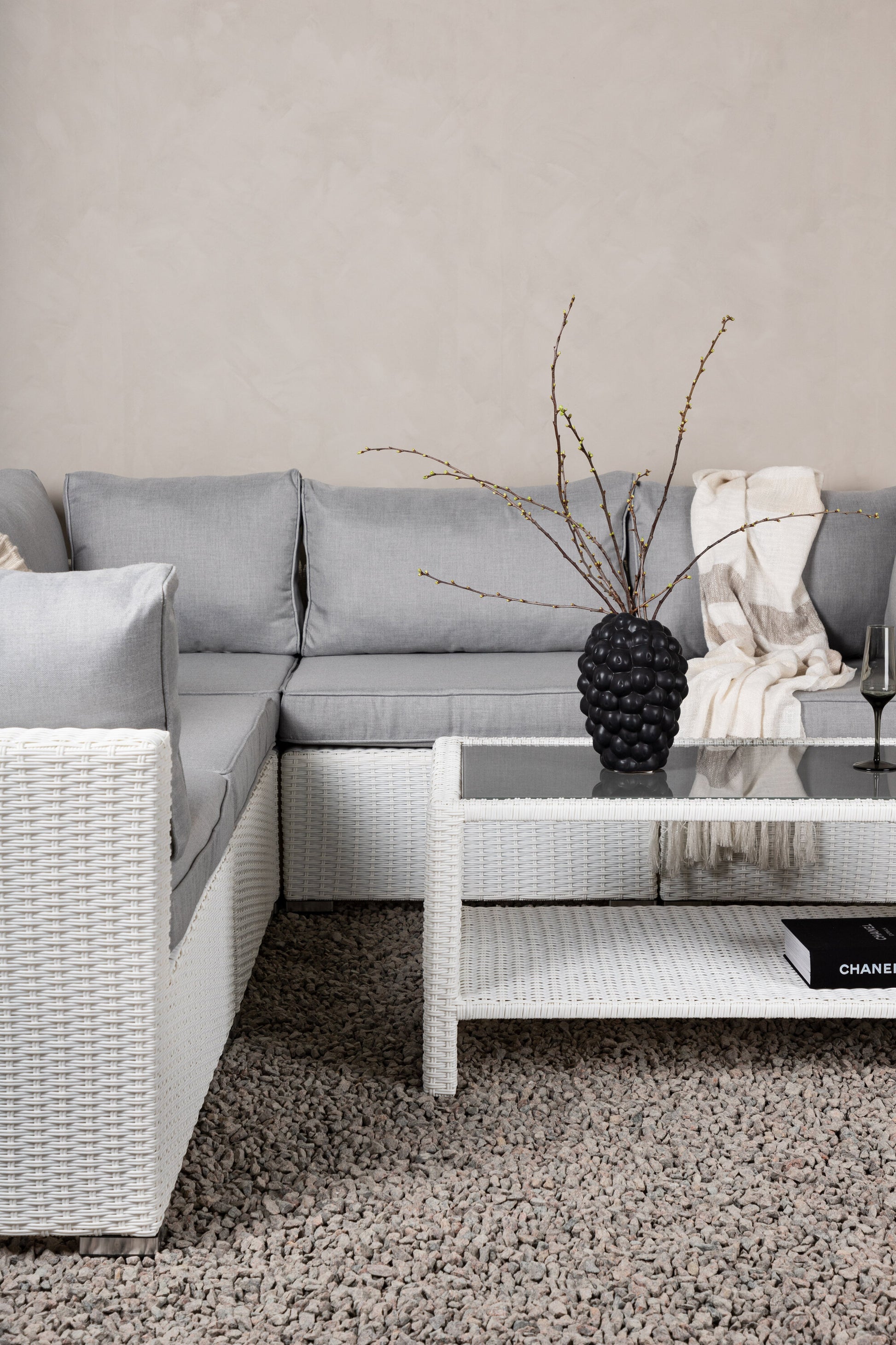 Amazon Hörnsoffgrupp – Bord: H:46 L:110 W:60 Soffa: D:87 H:65 W:249x249