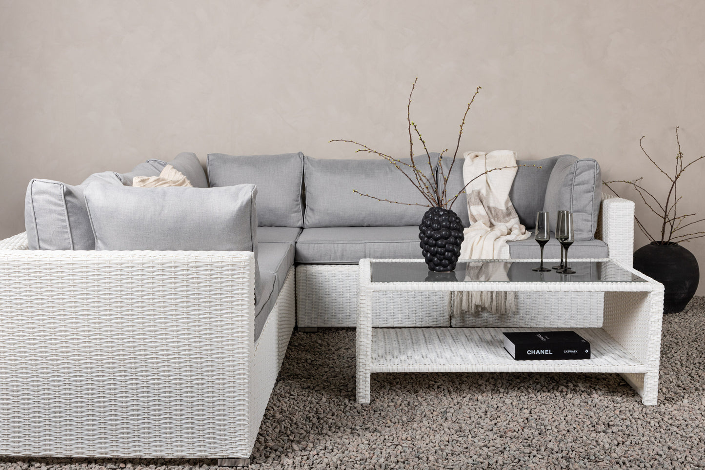Amazon Hörnsoffgrupp – Bord: H:46 L:110 W:60 Soffa: D:87 H:65 W:249x249