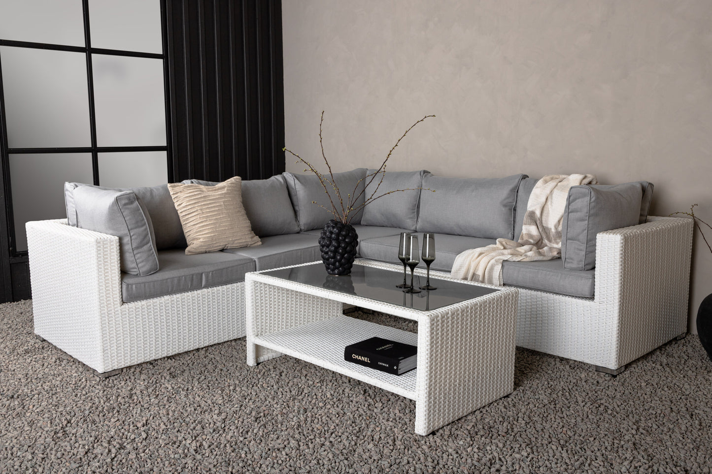 Amazon Hörnsoffgrupp – Bord: H:46 L:110 W:60 Soffa: D:87 H:65 W:249x249