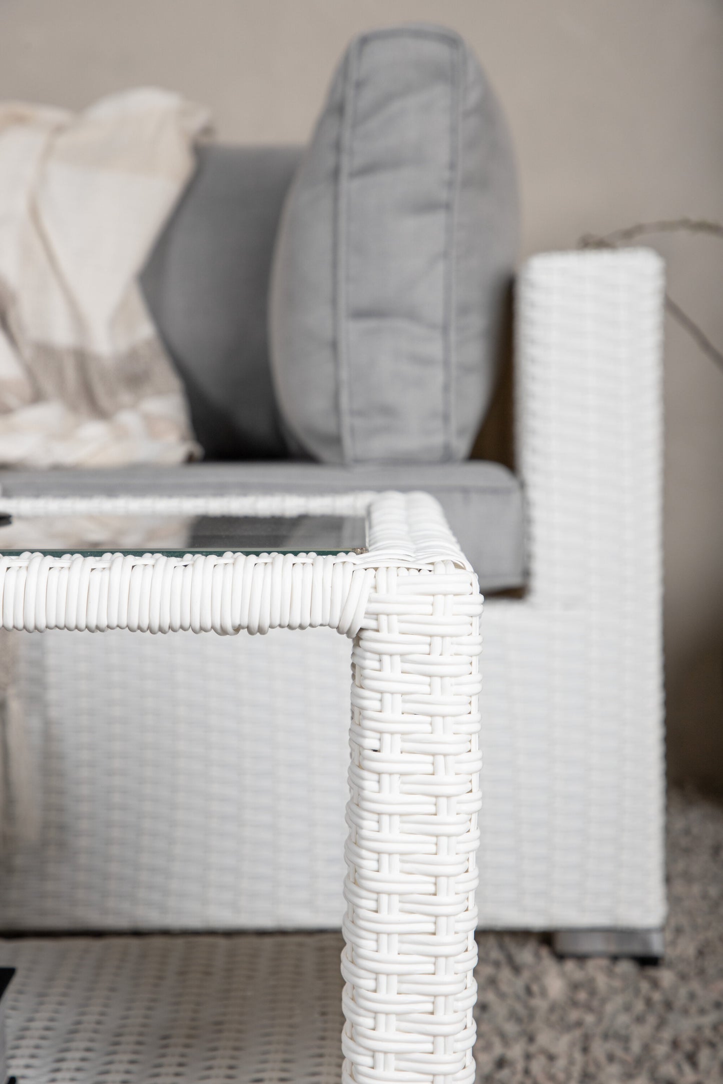 Amazon Hörnsoffgrupp – Bord: H:46 L:110 W:60 Soffa: D:87 H:65 W:249x249