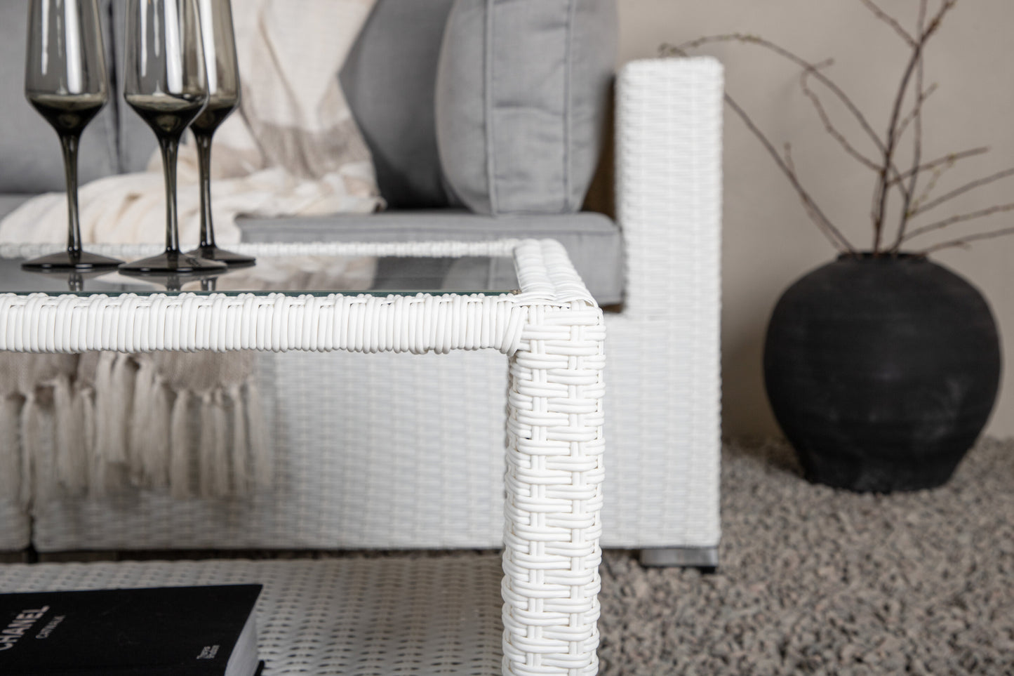 Amazon Hörnsoffgrupp – Bord: H:46 L:110 W:60 Soffa: D:87 H:65 W:249x249