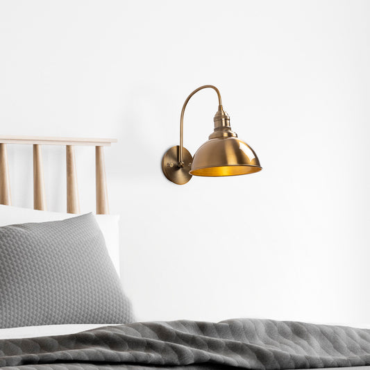 Varzan vägglampa