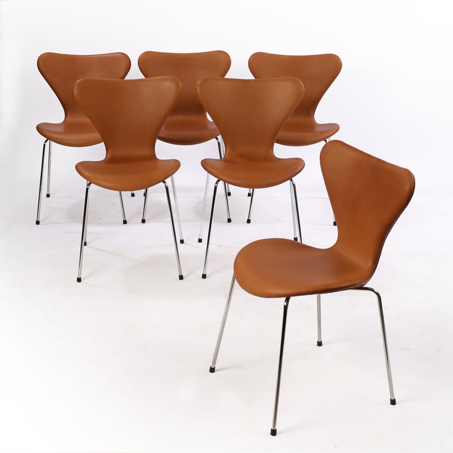 Fritz Hansen Sjuan 3107 Stol Helklädd i Cognac Läder