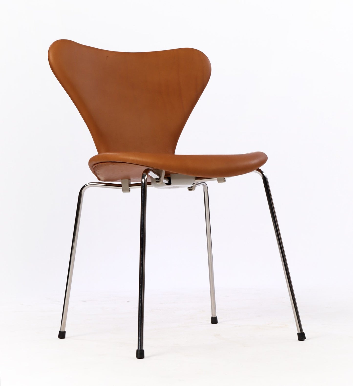 Fritz Hansen Sjuan 3107 Stol Helklädd i Cognac Läder