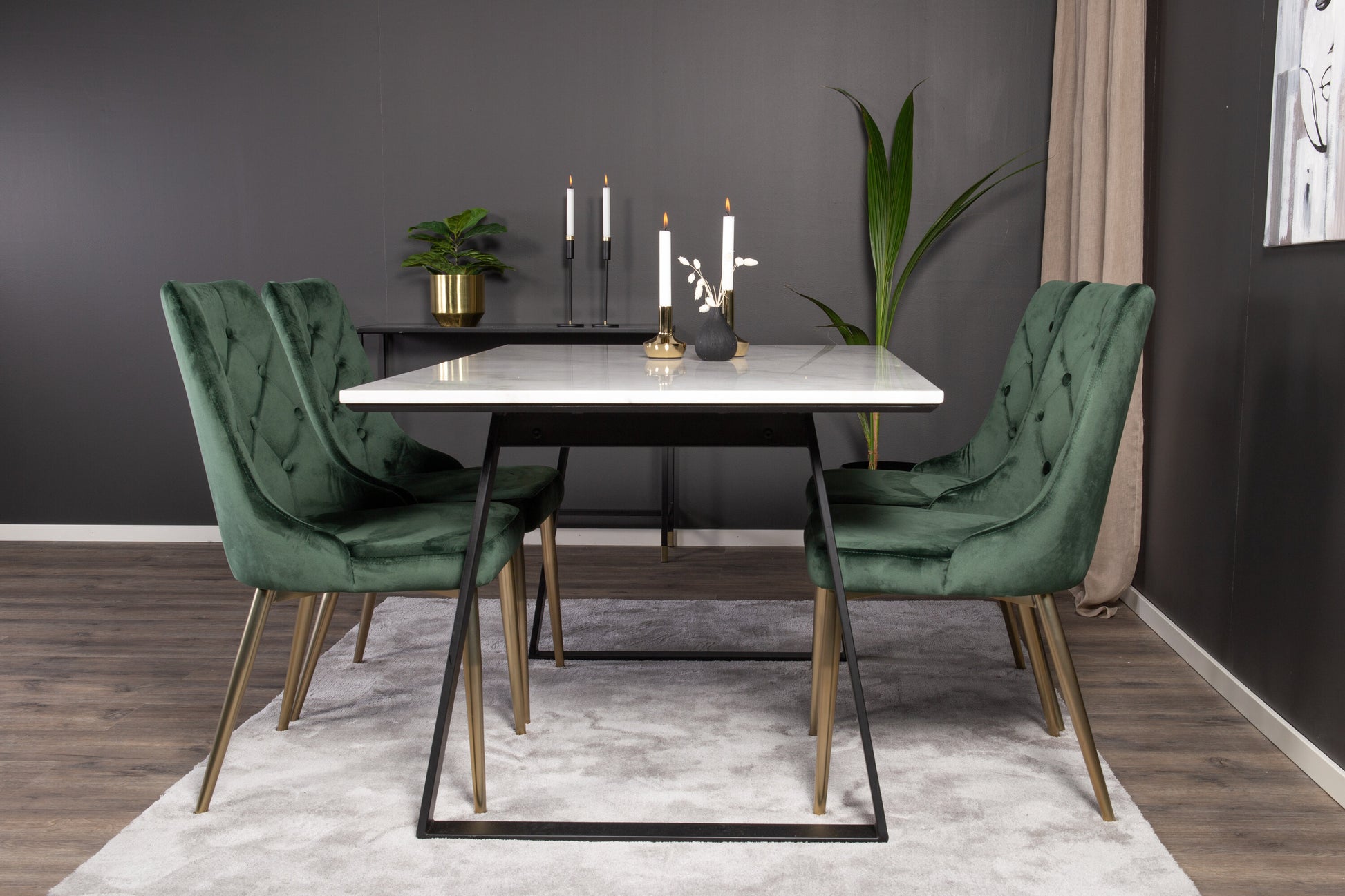 Estelle Matbord med Velvet Deluxe Stolarna Matgrupp