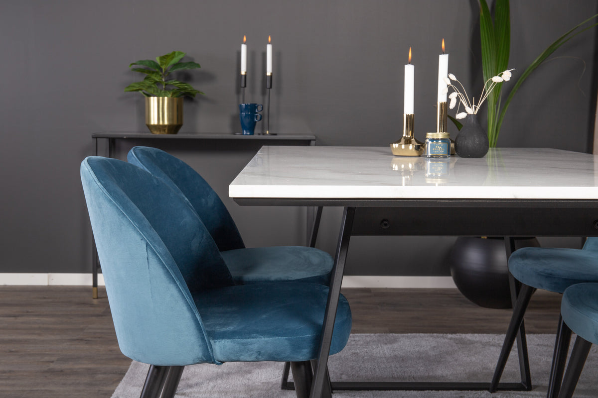 Estelle Matbord med Velvet Stolarna – Bord: 74,5x140x90 Stol: 57x76,5x50