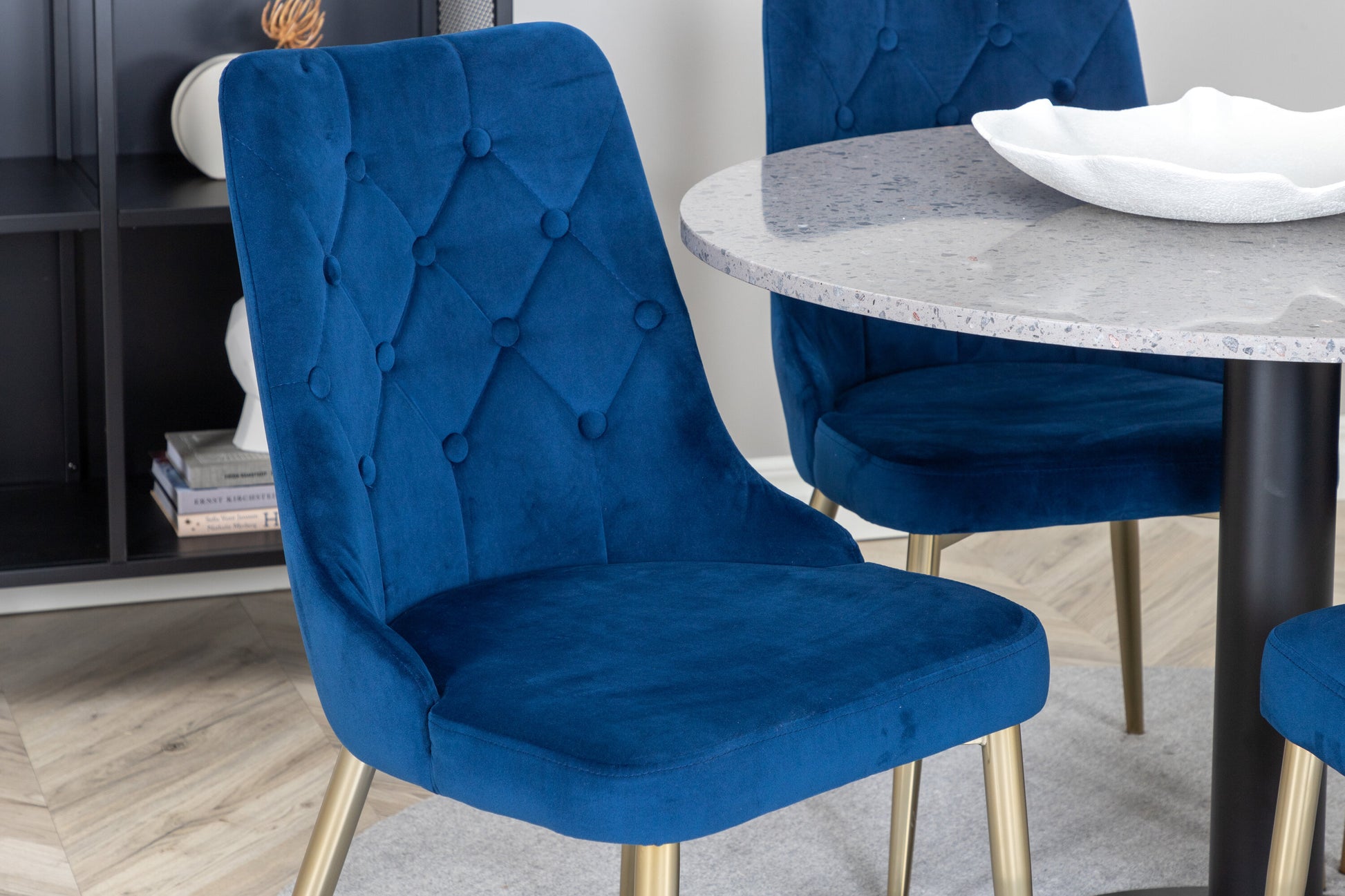 Razzia Matbord med Velvet Deluxe Stolarna Matgrupp