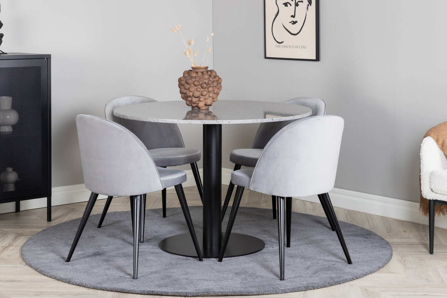 Razzia Matbord med Velvet Stolarna Matgrupp