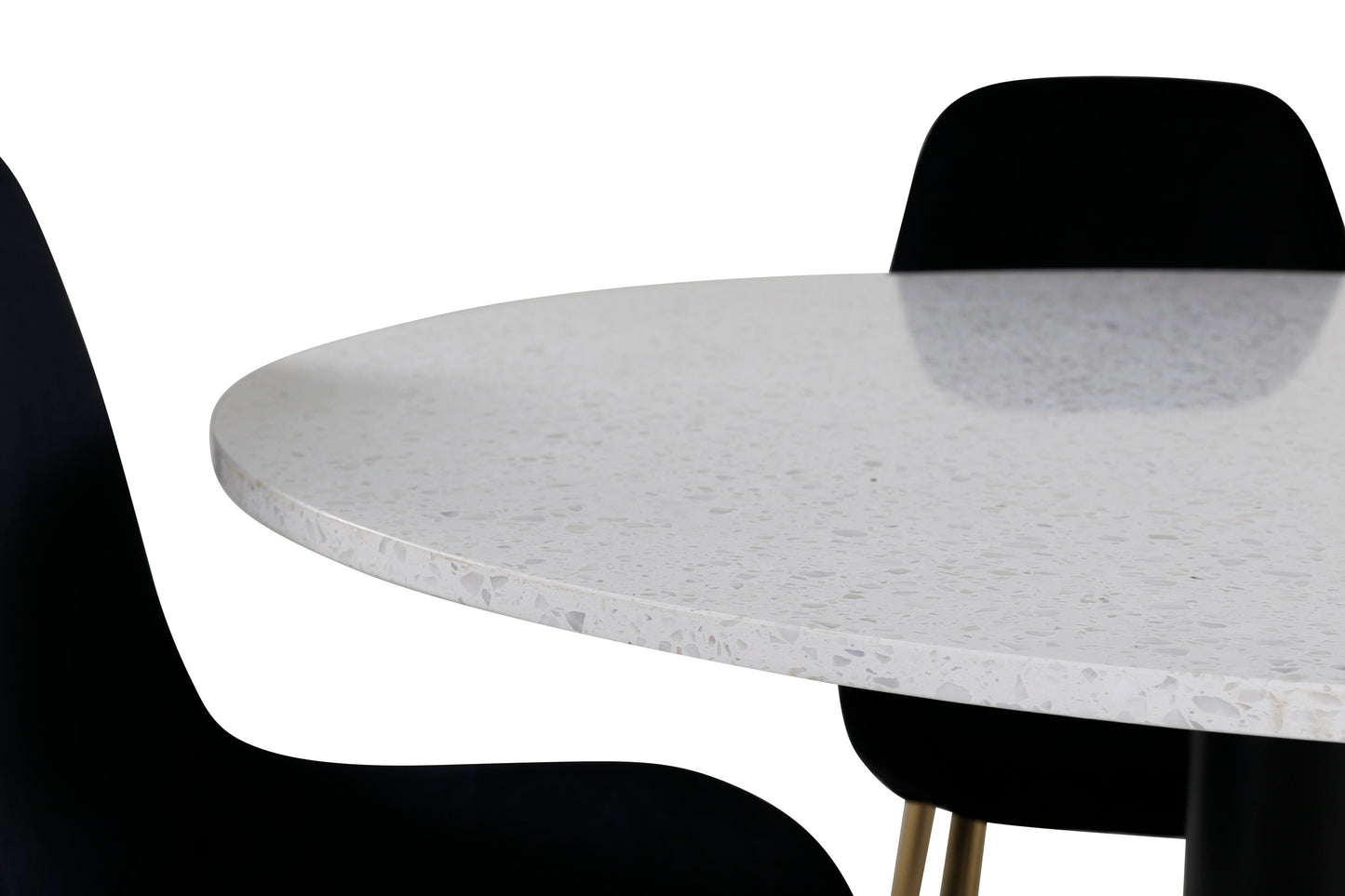 Razzia Matbord med Polar Stolarna – Bord: ⌀106 Stol: 52x86x44