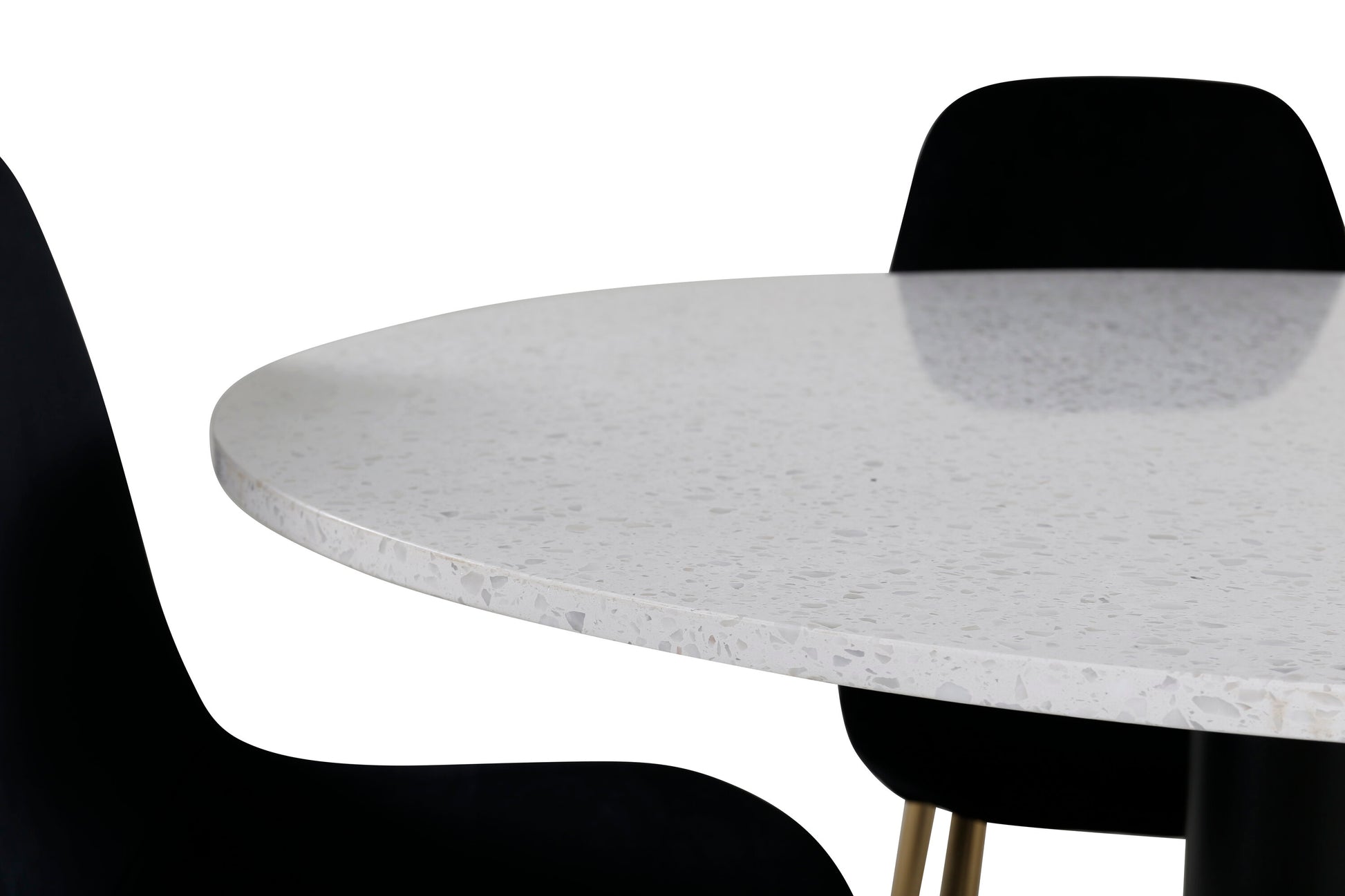 Razzia Matbord med Polar Stolarna – Bord: ⌀106 Stol: 52x86x44