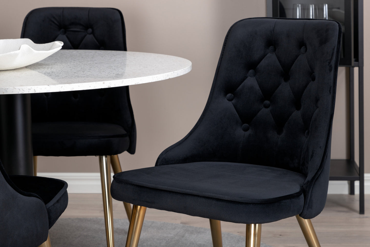 Razzia Matbord med Velvet Deluxe Stolarna Matgrupp