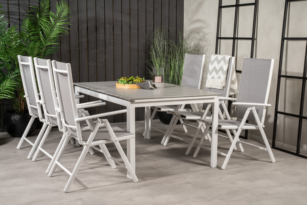 Levels Matbord med Break Stolarna – Bord: 75x160x100 Stol: 62x107,5x55
