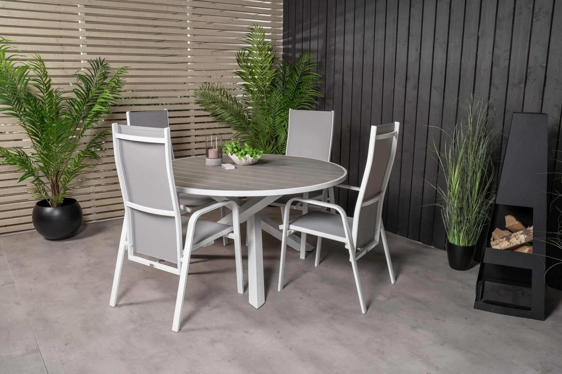 Parma Matbord med Copacabana Stolarna Matgrupp