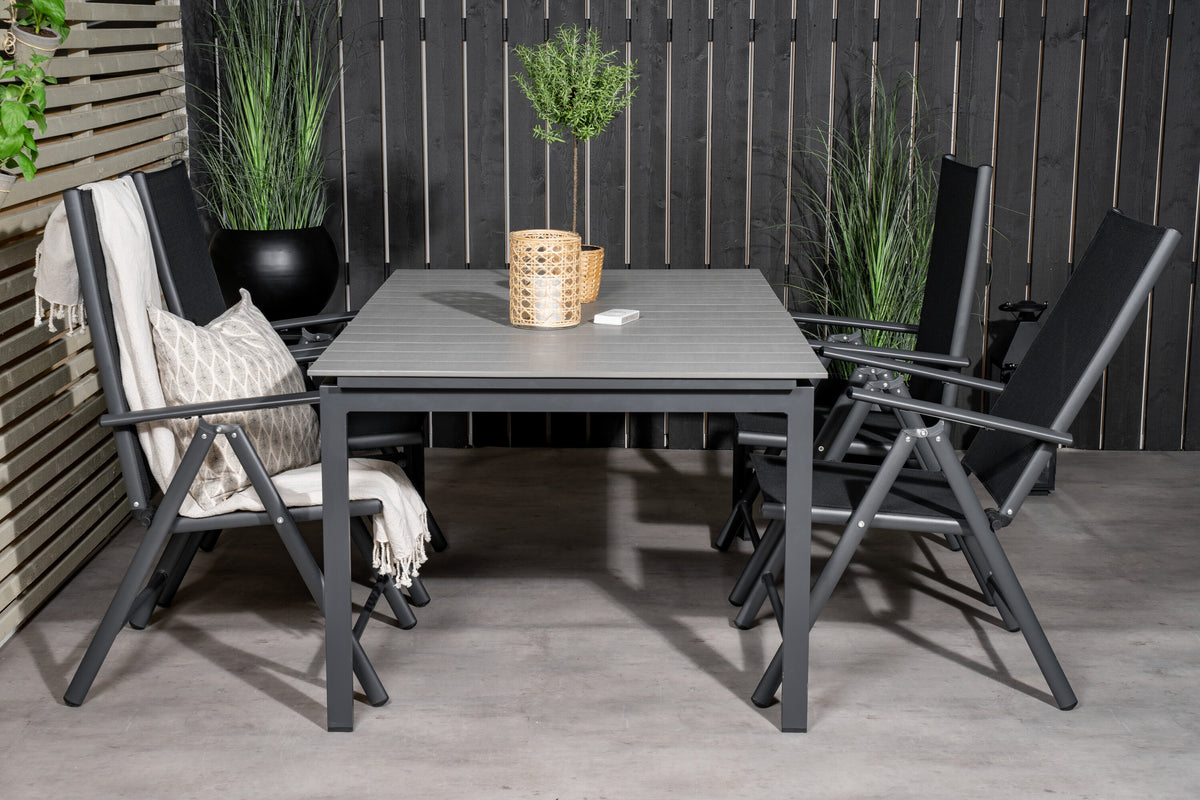 Levels Matbord med Break Stolarna – Bord: 75x160x100 Stol: 62x107,5x55