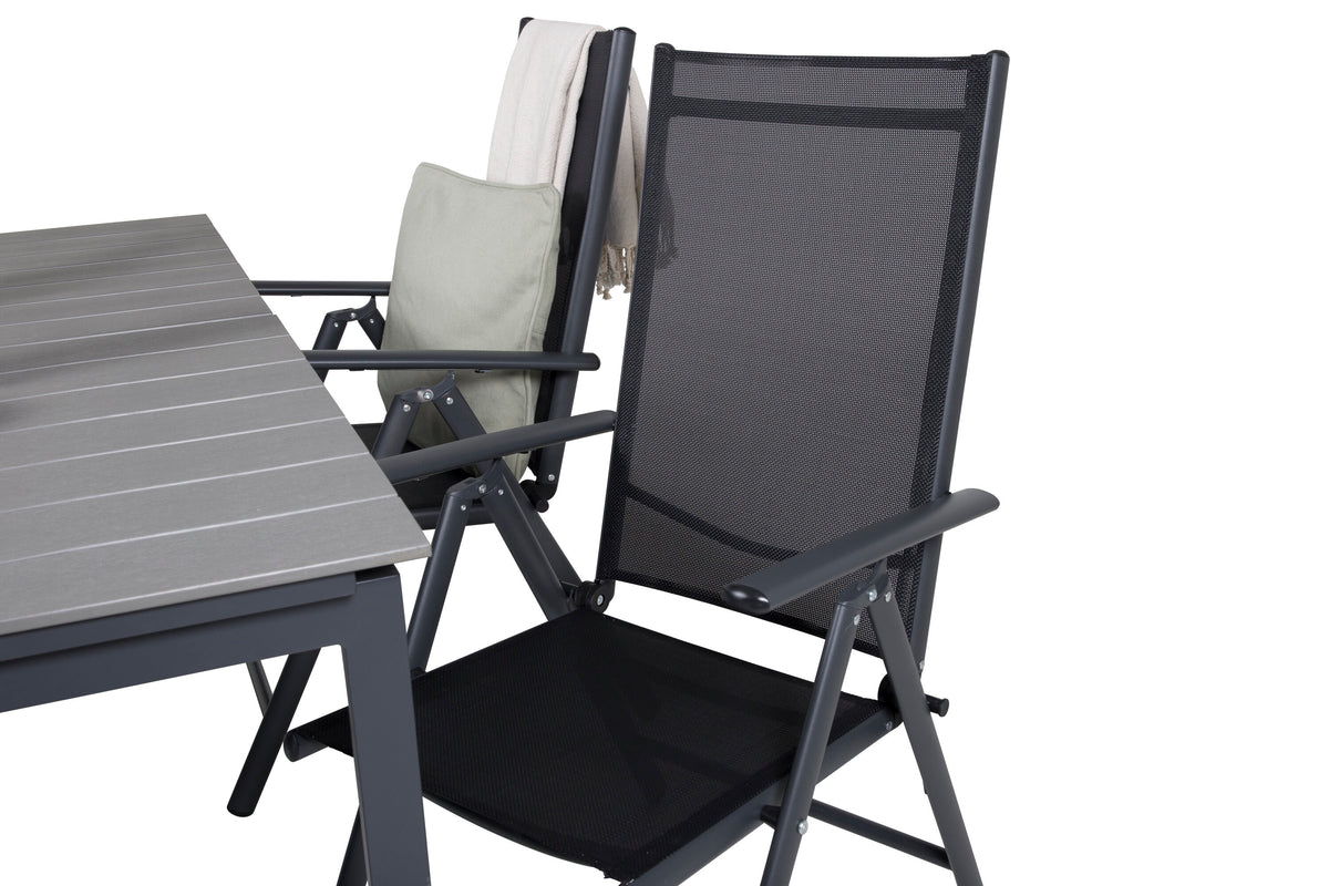 Levels Matbord med Break Stolarna – Bord: 75x160x100 Stol: 62x107,5x55