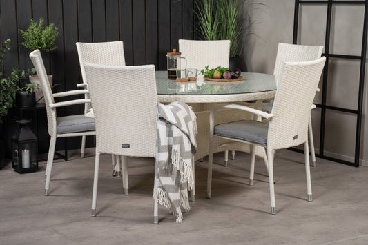 Volta Matbord med Anna Stolarna – Bord: ⌀150 Stol: 62x96x55