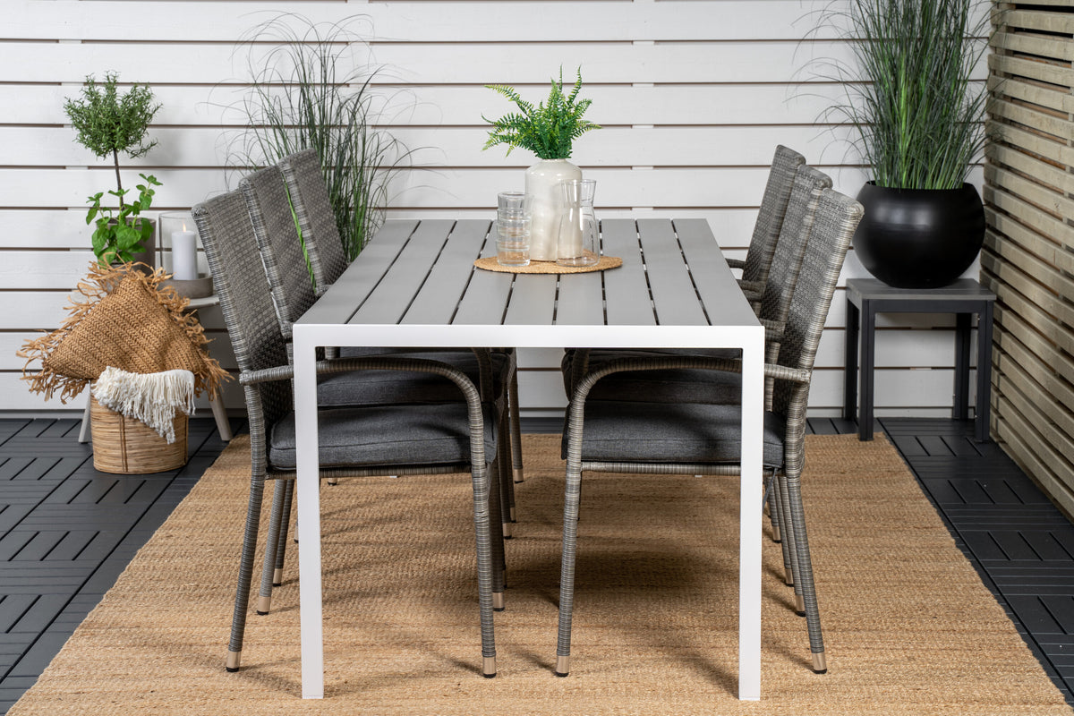 Break Matbord med Anna Stolarna – Bord: 74x205x90 Stol: 62x96x55