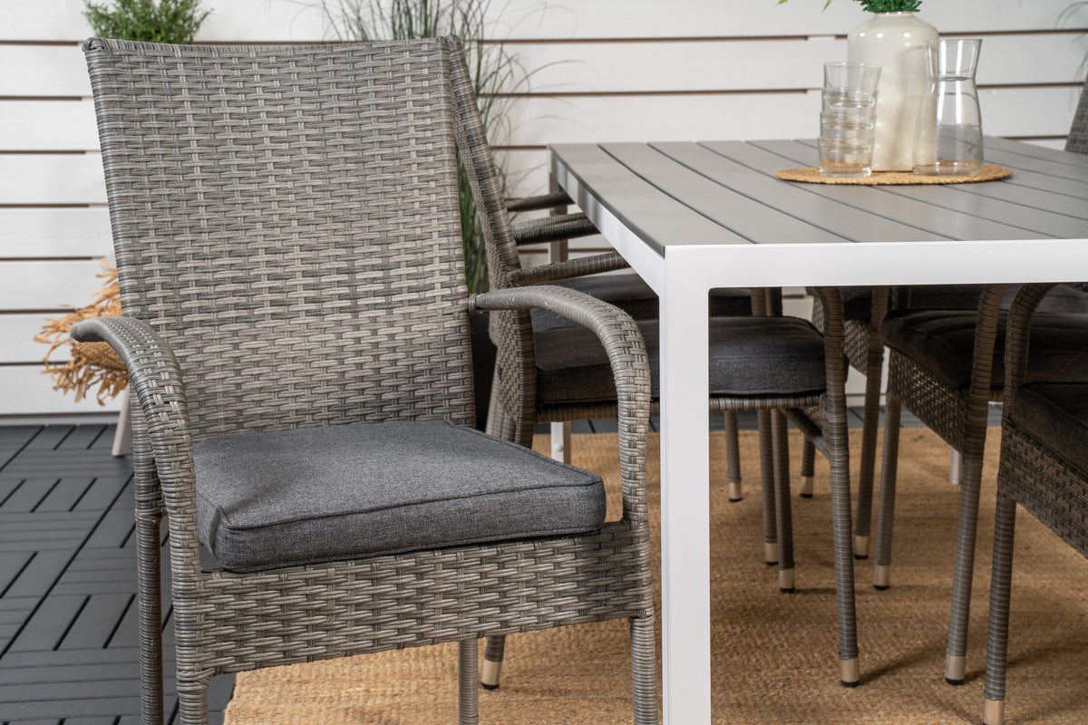 Break Matbord med Anna Stolarna – Bord: 74x205x90 Stol: 62x96x55