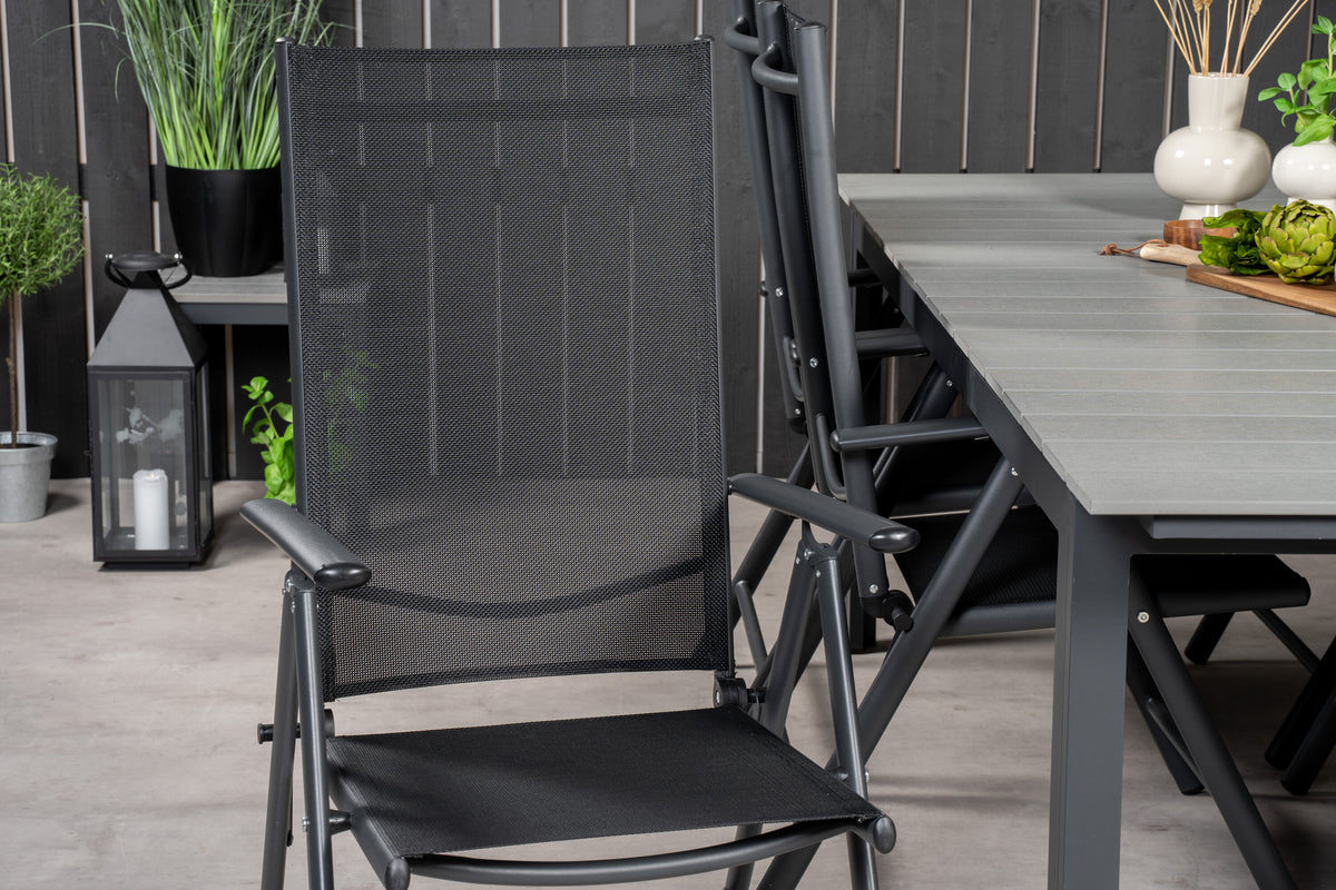 Levels Matbord med Break Stolarna – Bord: 75x224x100 Stol: 62x107,5x55