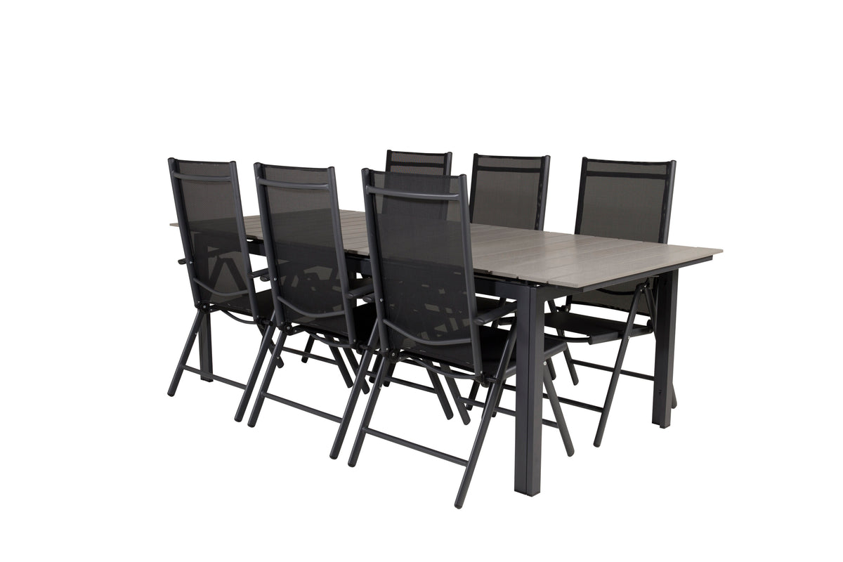 Levels Matbord med Break Stolarna – Bord: 75x224x100 Stol: 62x107,5x55