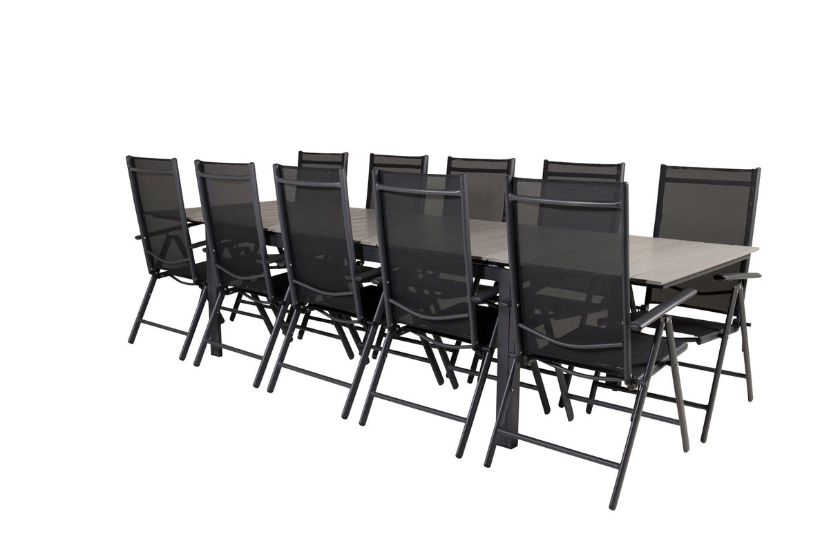 Levels Matbord med Break Stolarna – Bord: 75x224x100 Stol: 62x107,5x55